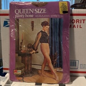 Vintage queen size pantyhose new in package, Haines, Crowleys,Kmart, new package